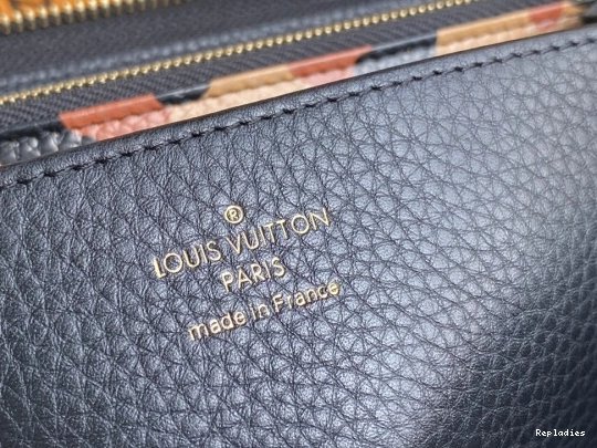 Rep ladies VUITTON LOUIS WALLET ZIPPY 0709